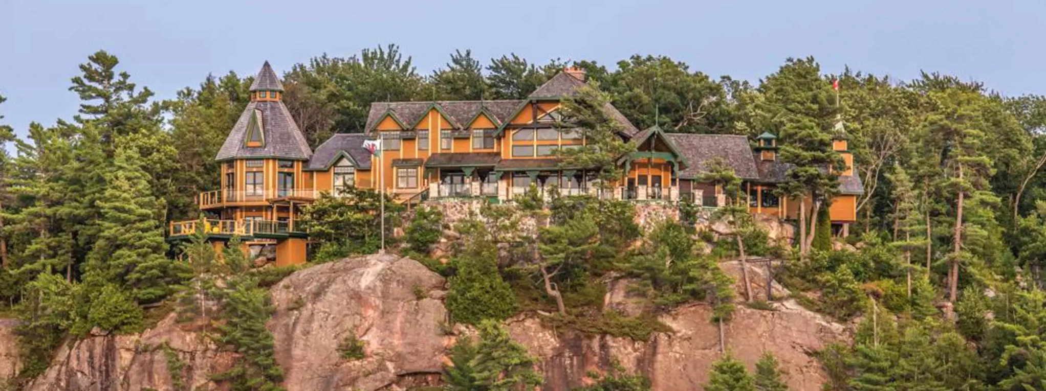 Muskoka luxury waterfront property 